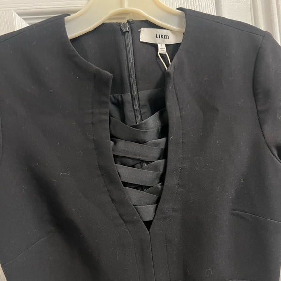 LIKELY Bodycon Sheath Dress Criss Cross Ribbon V Neckline Black Size 2 NWT $168 - Picture 2 of 4